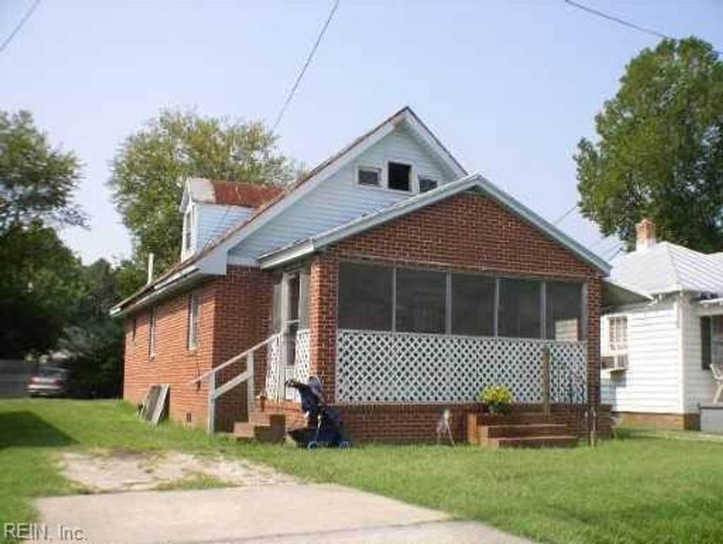 Photo of 115 Lewis Ave Avenue, Suffolk, VA 23434 (MLS # 10631836)