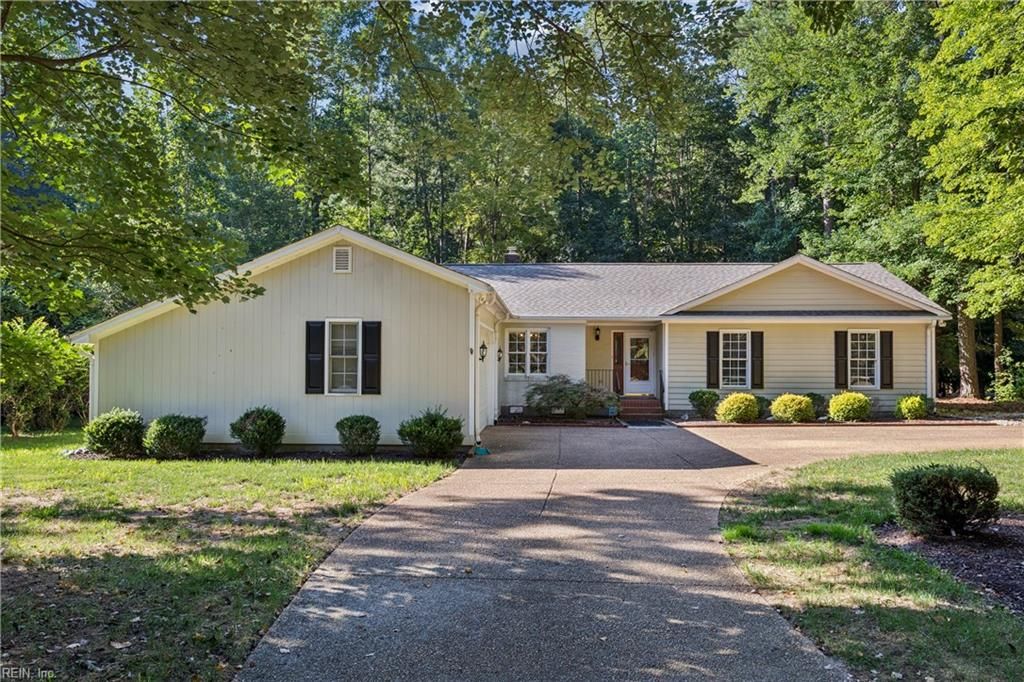 Photo of 129 Peyton Road, Williamsburg, VA 23185 (MLS # 10628500)