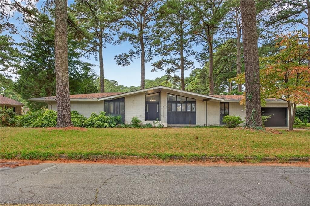 Photo of 2805 Acres Road, Portsmouth, VA 23703 (MLS # 10606885)