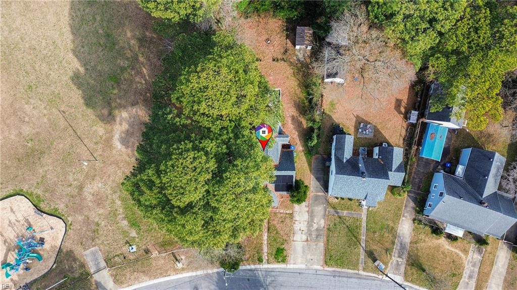 Photo of 8052 E Glen Road, Norfolk, VA 23505 (MLS # 10615122)