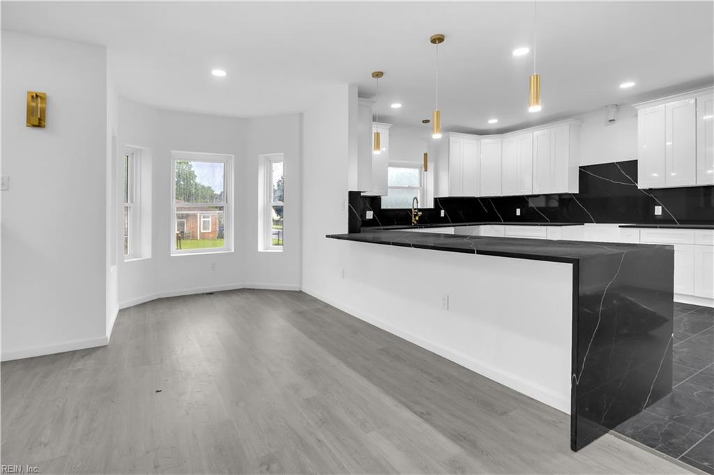 2324 Fairbanks AVE