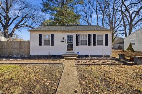 Photo of 5912 Andrew Place, Newport News, VA 23605 (MLS # 10617403)
