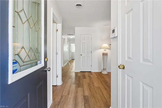2 Easthill Court, photo 4 of 47
