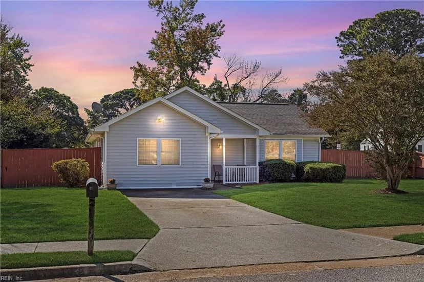 2 Easthill Court, photo 1 of 47