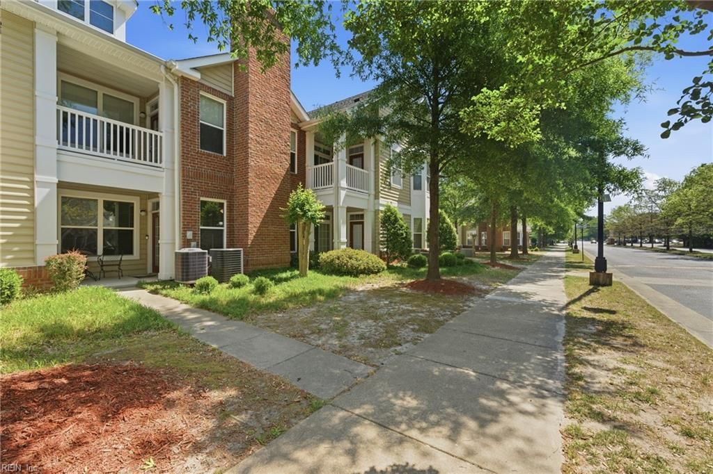 Photo of 704 River Rock Way #102, Newport News, VA 23608 (MLS # 10631590)