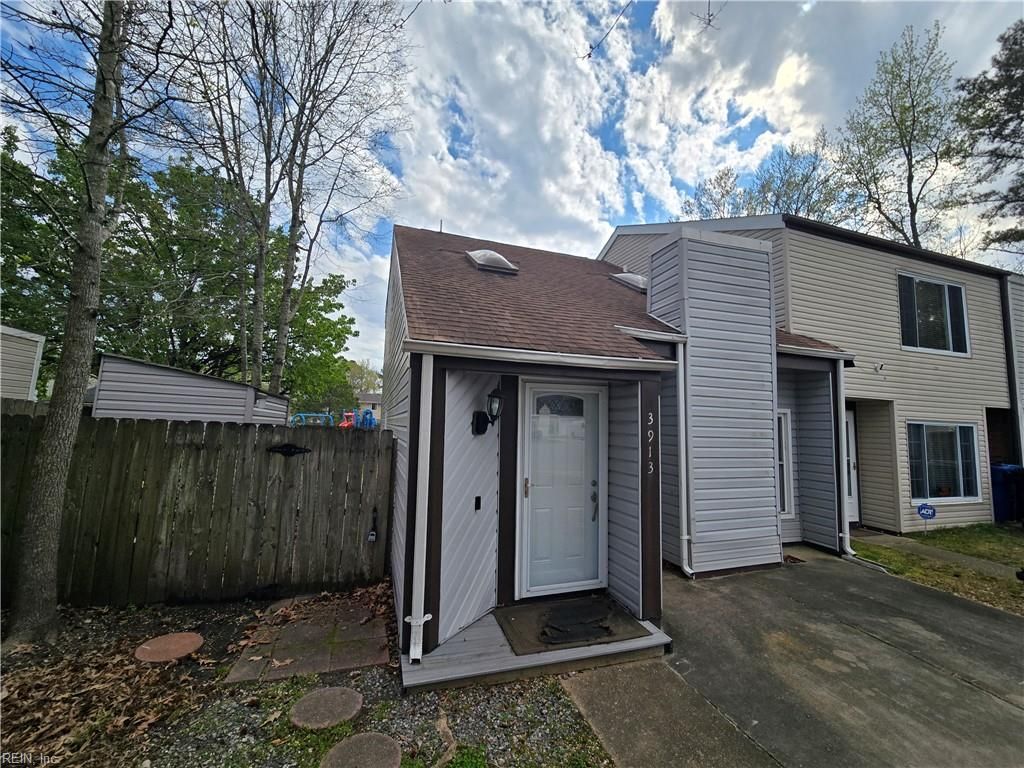 Photo of 3913 Thalia Trace Court, Virginia Beach, VA 23452 (MLS # 10626382)