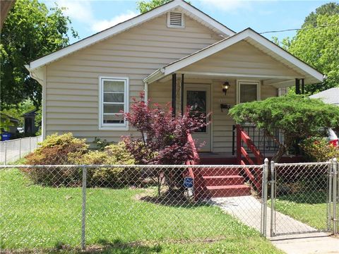 Single Family Residence in Norfolk VA 2819 Grandy Avenue.jpg