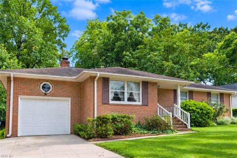 Photo of 136 Princess Margaret Drive, Newport News, VA 23602 (MLS # 10655883)