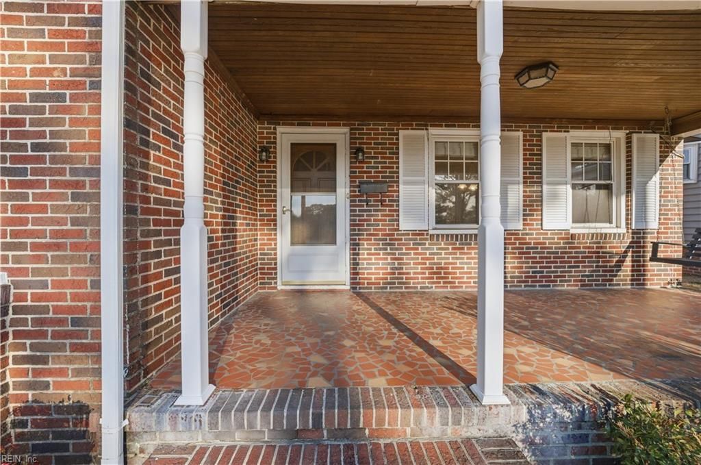 Photo of 519 Riverside Drive, Portsmouth, VA 23707 (MLS # 10618372)