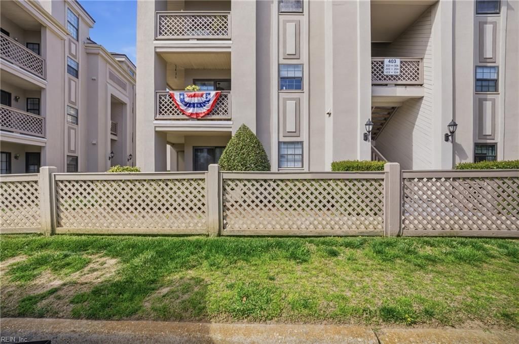 Photo of 403 Harbour Point #203, Virginia Beach, VA 23451 (MLS # 10626949)