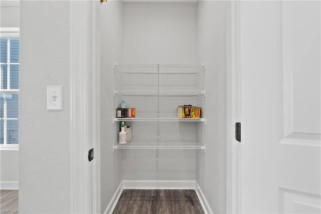 Norfolk, Virginia 23504, United States, 5 Bedrooms Bedrooms, ,3 BathroomsBathrooms,Residential,Active,85741