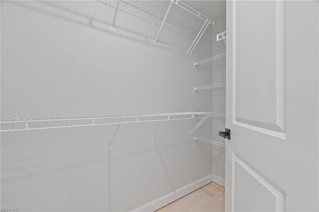 Norfolk, Virginia 23504, United States, 5 Bedrooms Bedrooms, ,3 BathroomsBathrooms,Residential,Active,85741