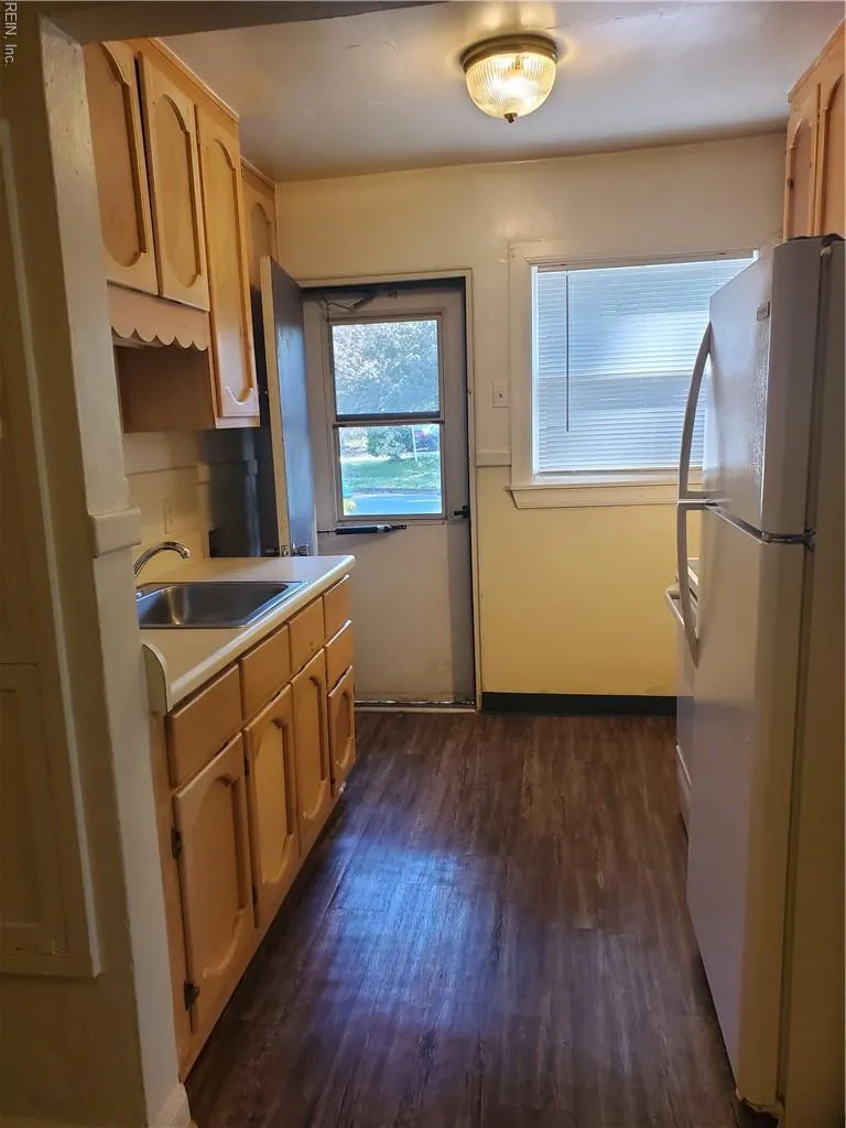 Norfolk, Virginia 23502, United States, 2 Bedrooms Bedrooms, ,1 BathroomBathrooms,Residential,Active,112419