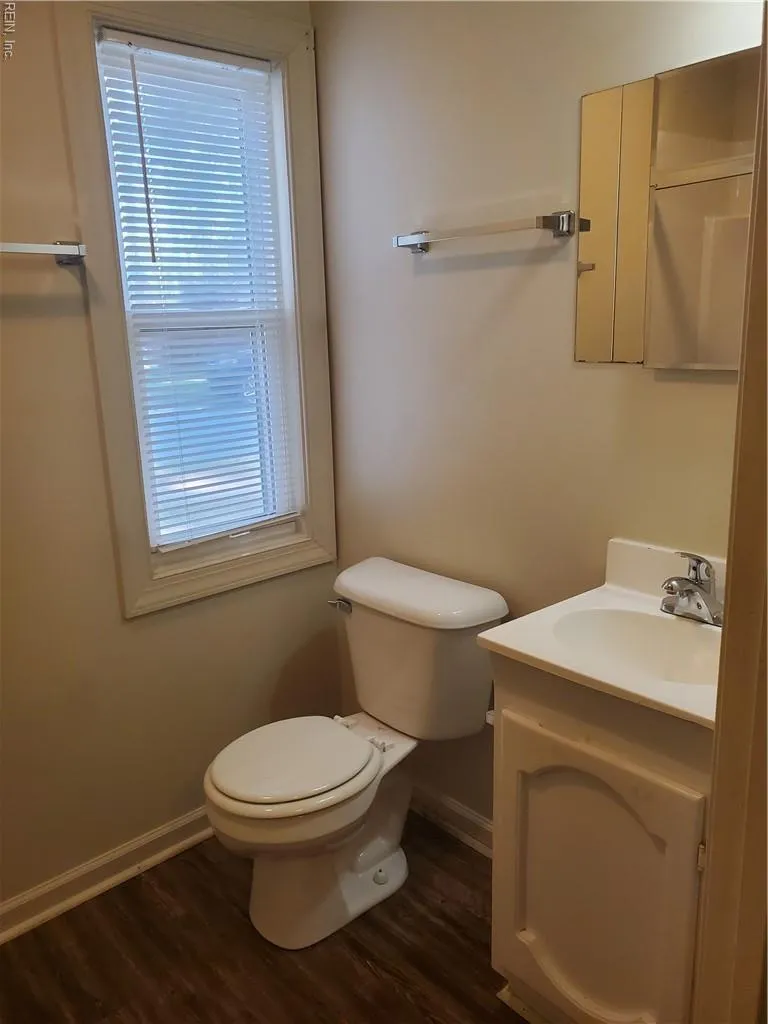 Norfolk, Virginia 23502, United States, 2 Bedrooms Bedrooms, ,1 BathroomBathrooms,Residential,Active,112419