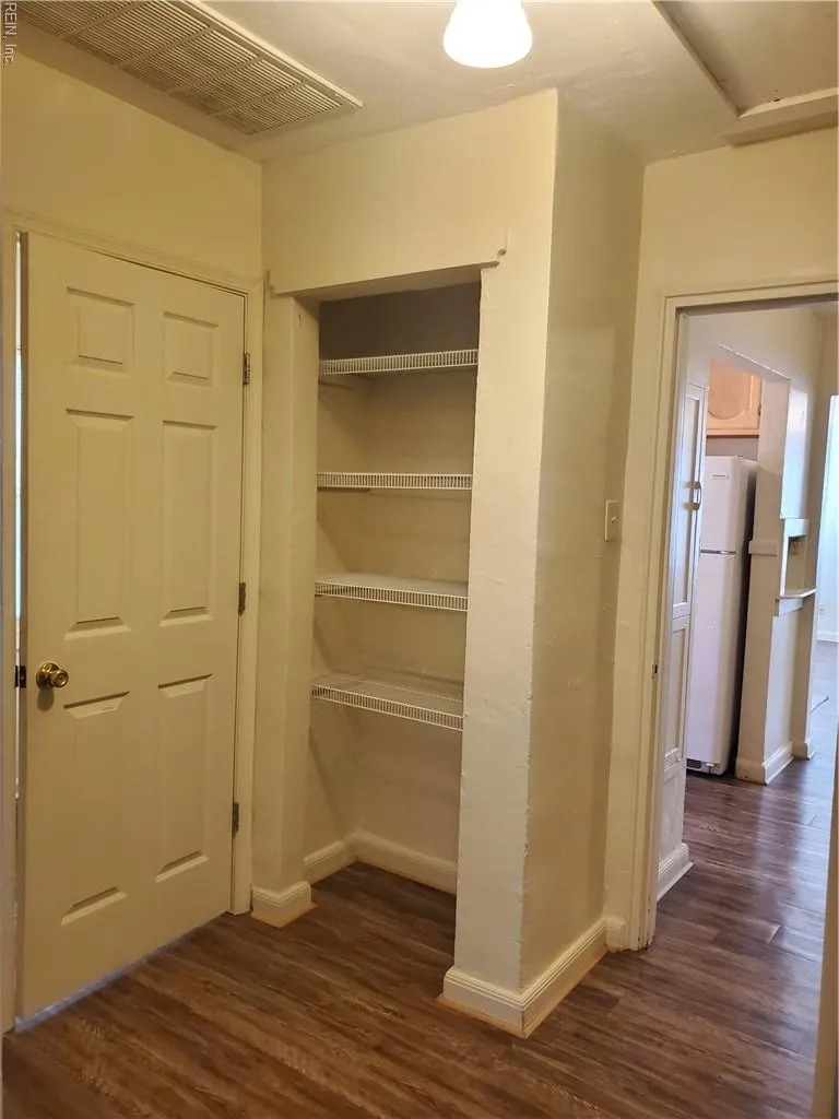 Norfolk, Virginia 23502, United States, 2 Bedrooms Bedrooms, ,1 BathroomBathrooms,Residential,Active,112419