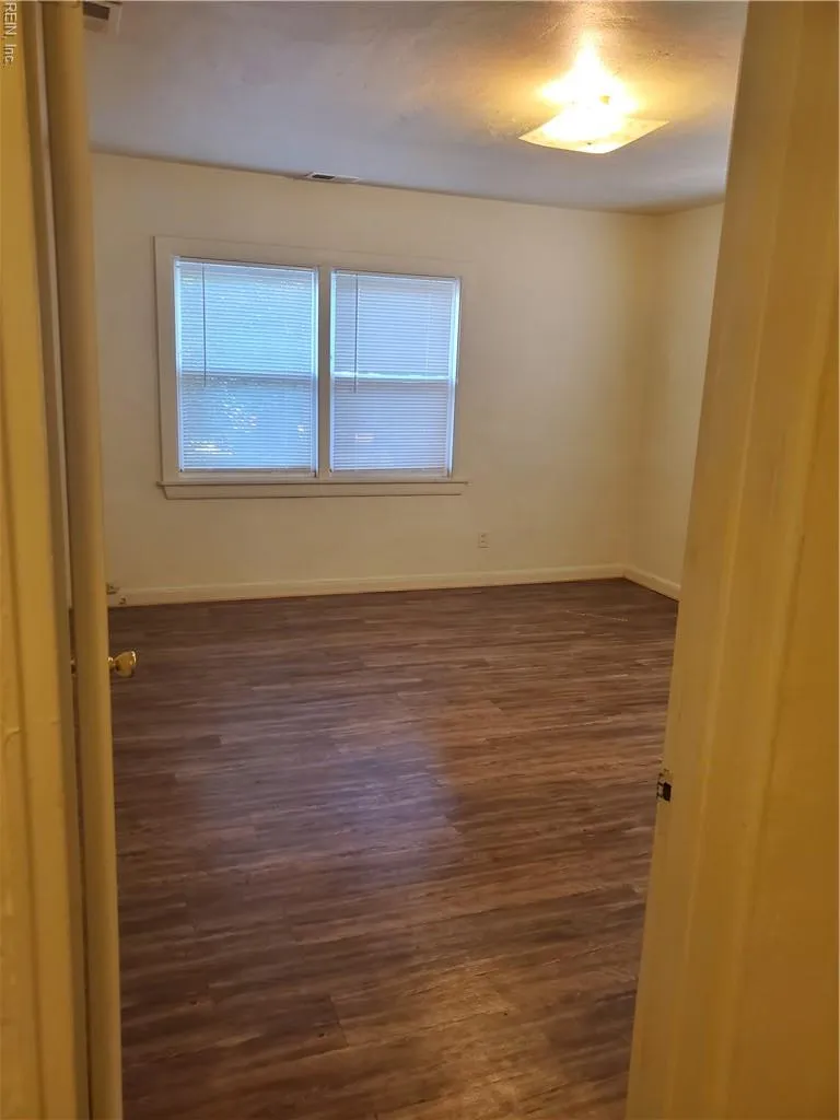 Norfolk, Virginia 23502, United States, 2 Bedrooms Bedrooms, ,1 BathroomBathrooms,Residential,Active,112419