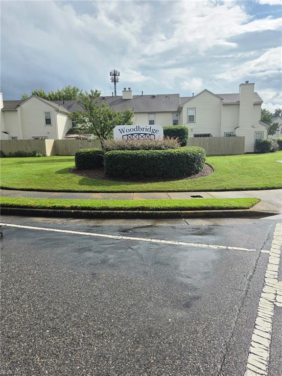 Photo of 5112 Heathglen Circle, Virginia Beach, VA 23456 (MLS # 10656623)