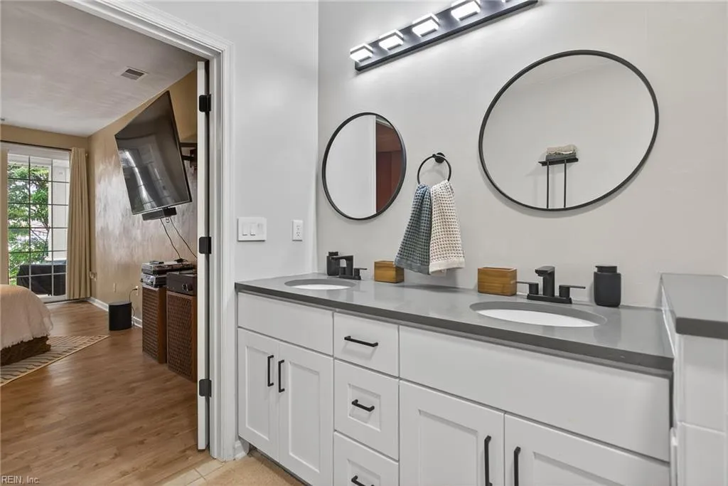 Virginia Beach, Virginia 23455, United States, 3 Bedrooms Bedrooms, ,2 BathroomsBathrooms,Residential,Active,199636