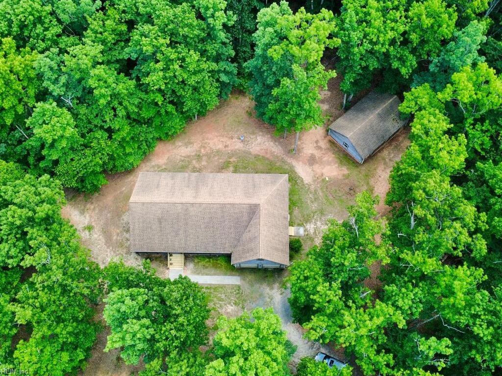 225 Coburn LN