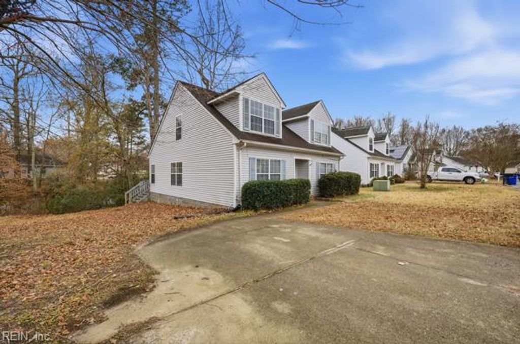 Photo of 112 Toddsbury Court, Suffolk, VA 23434 (MLS # 10614242)