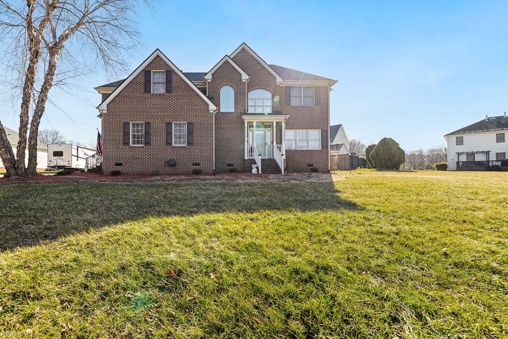 Photo of 200 Keswick Place, Smithfield, VA 23430 (MLS # 10617346)