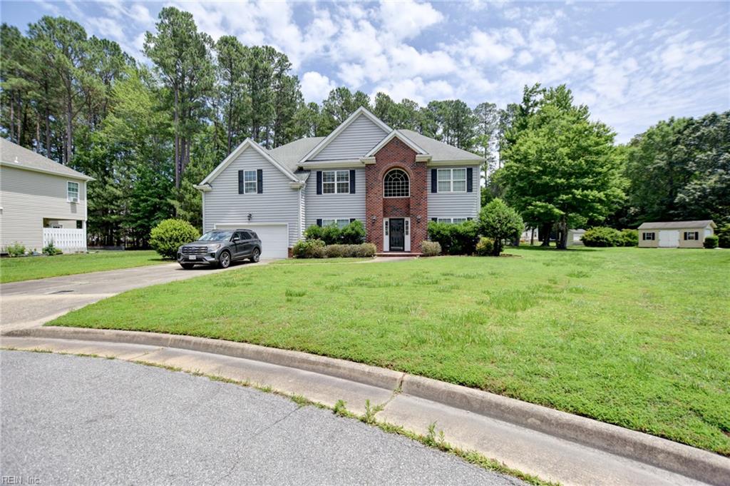313 Queen CT