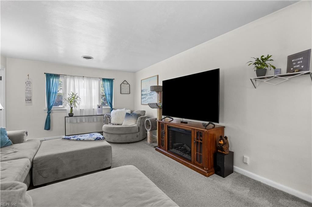 Photo of 3200 Westwood Crescent, Portsmouth, VA 23703 (MLS # 10607809)