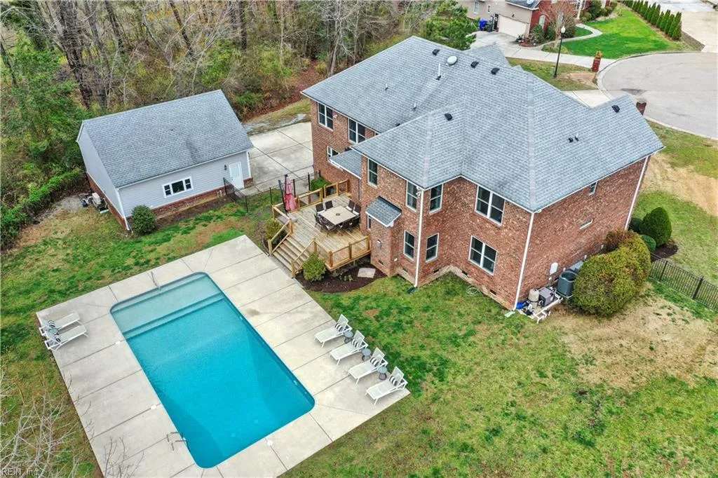 Suffolk, Virginia 23434, United States, 5 Bedrooms Bedrooms, ,4 BathroomsBathrooms,Residential,Active,90753