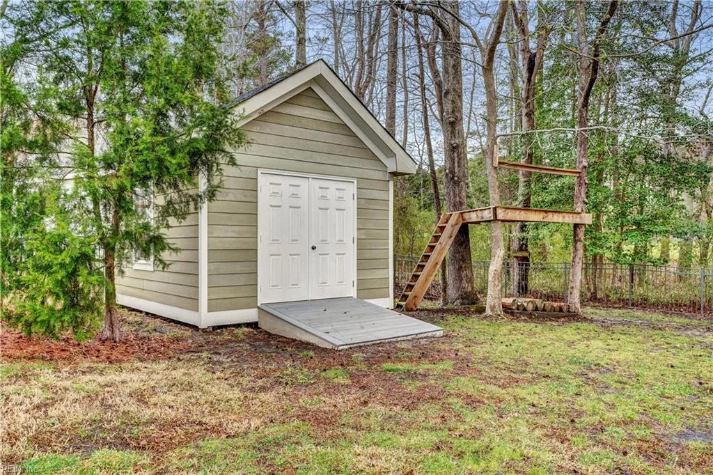 Suffolk, Virginia 23434, United States, 5 Bedrooms Bedrooms, ,4 BathroomsBathrooms,Residential,Active,90753