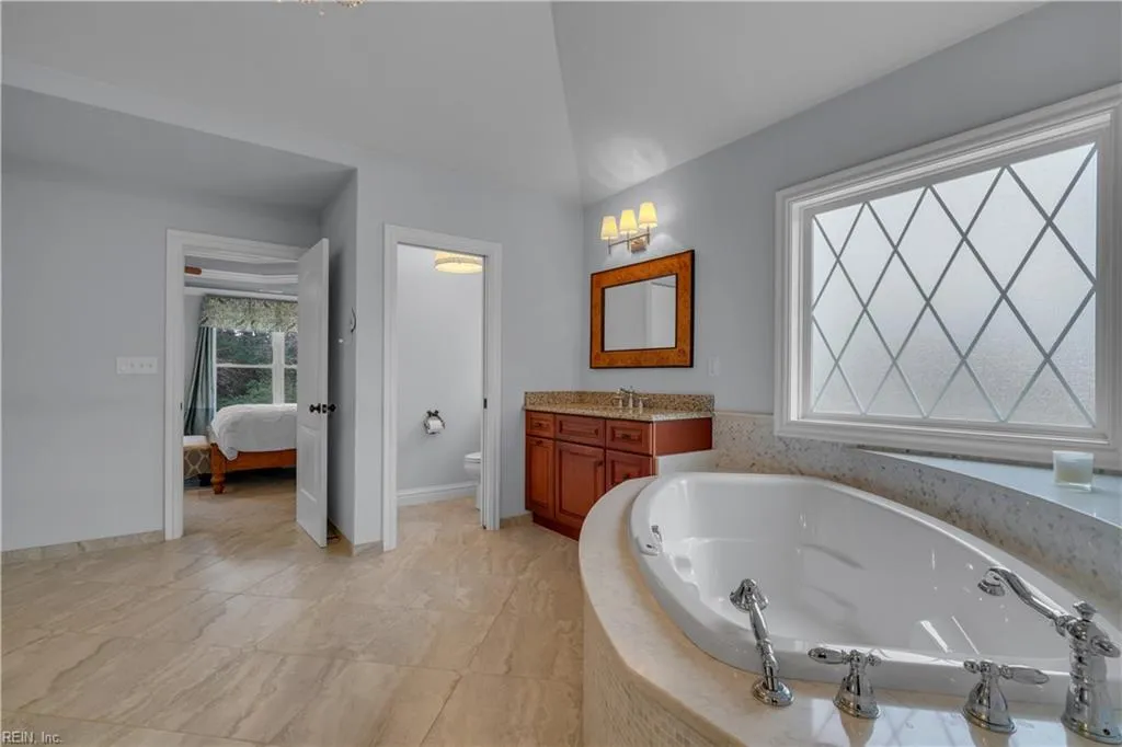 Suffolk, Virginia 23434, United States, 5 Bedrooms Bedrooms, ,4 BathroomsBathrooms,Residential,Active,90753