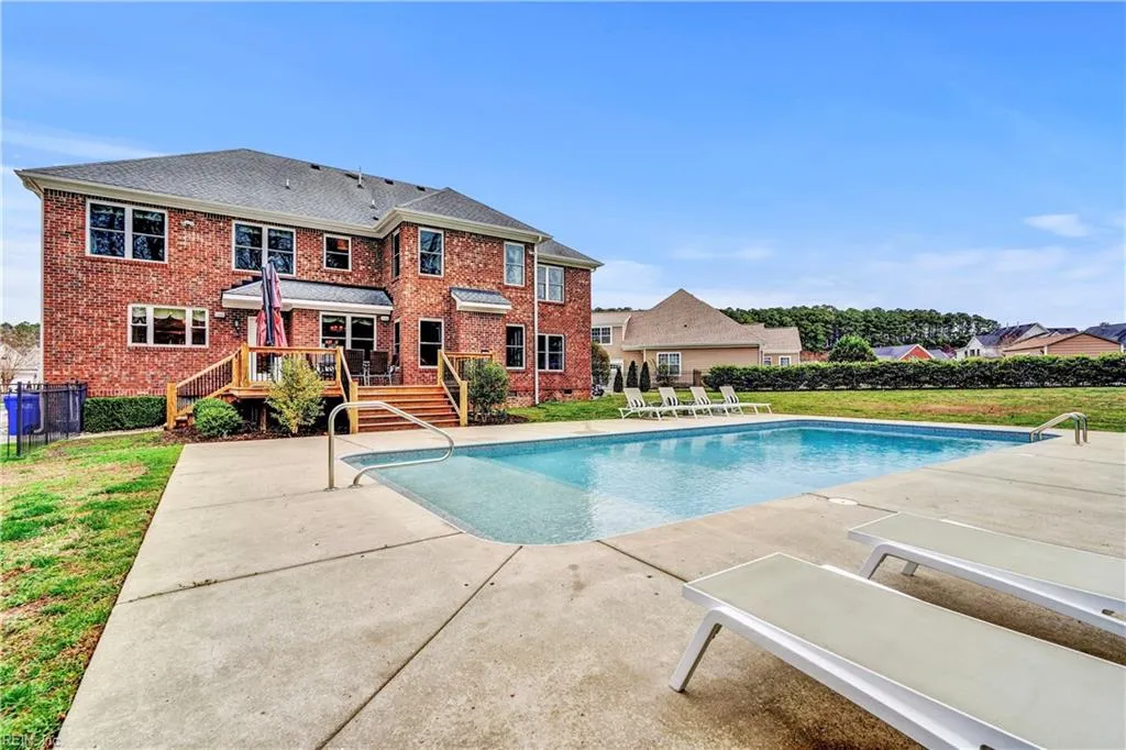 Suffolk, Virginia 23434, United States, 5 Bedrooms Bedrooms, ,4 BathroomsBathrooms,Residential,Active,90753