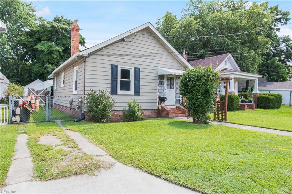 215 E Sewell Avenue, Hampton, VA, 23663