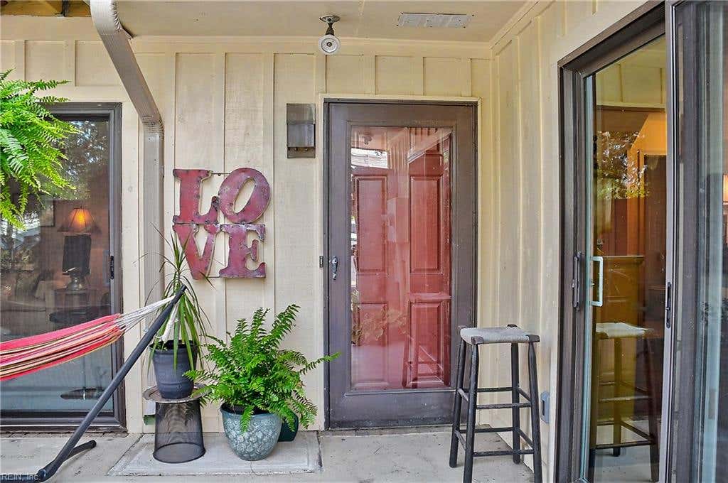 Photo of 1001 Lands End Way, Virginia Beach, VA 23451 (MLS # 10647896)