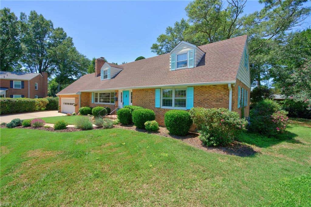 Photo of 341 Wrexham Court, Hampton, VA 23669 (MLS # 10648271)