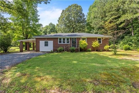 1849 Head Of River RD Chesapeake VA 23322