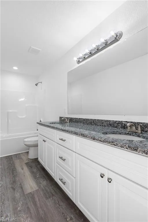 Newport News, Virginia 23607, United States, 5 Bedrooms Bedrooms, ,3 BathroomsBathrooms,Residential,Active,4690