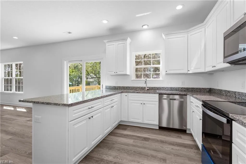 Newport News, Virginia 23607, United States, 5 Bedrooms Bedrooms, ,3 BathroomsBathrooms,Residential,Active,4690