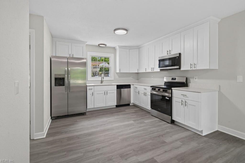 Photo of 112 W Rexford Drive, Newport News, VA 23608 (MLS # 10641723)