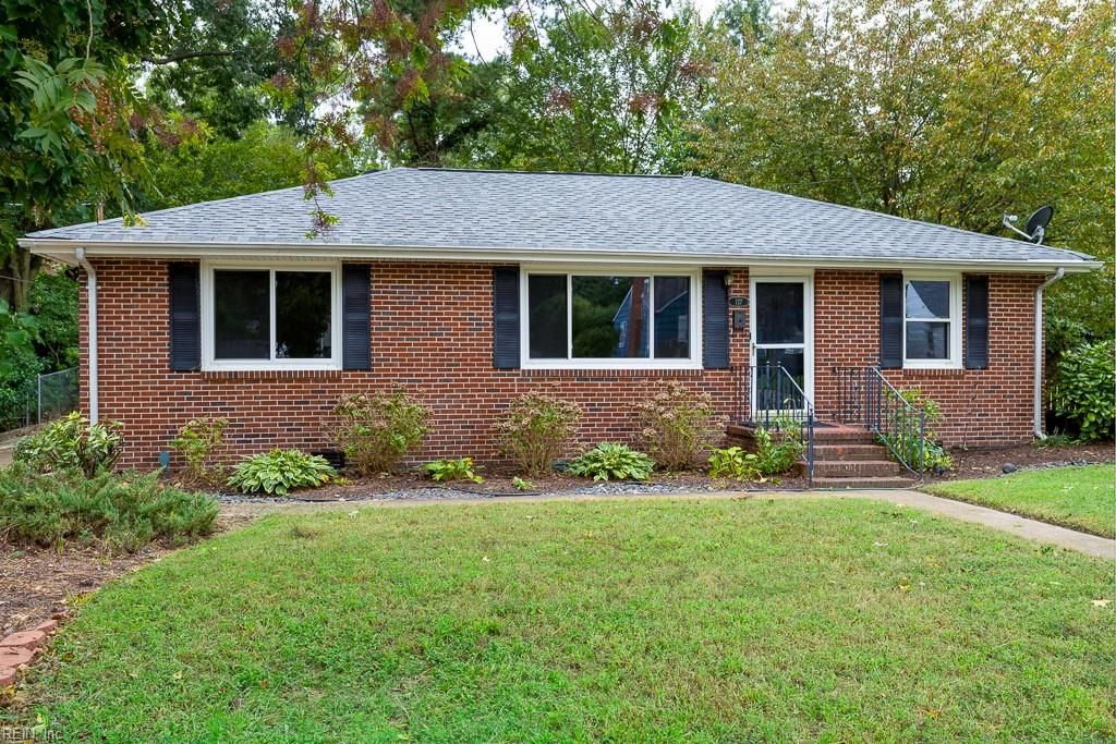 Photo of 127 Conway Avenue, Norfolk, VA 23505 (MLS # 10604703)