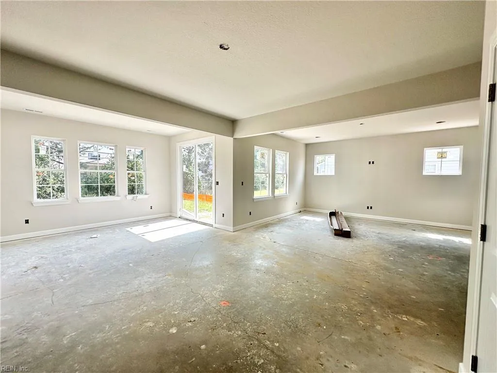 Suffolk, Virginia 23434, United States, 5 Bedrooms Bedrooms, ,3 BathroomsBathrooms,Residential,Active,106672