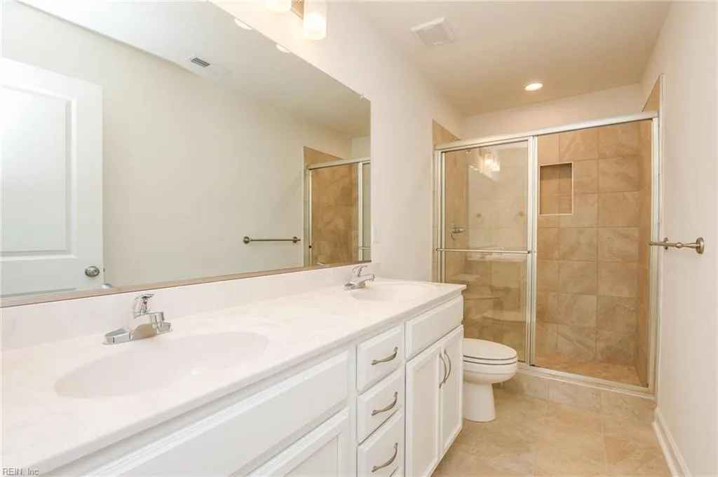 Suffolk, Virginia 23435, United States, 3 Bedrooms Bedrooms, ,3 BathroomsBathrooms,Residential,Pending,40517