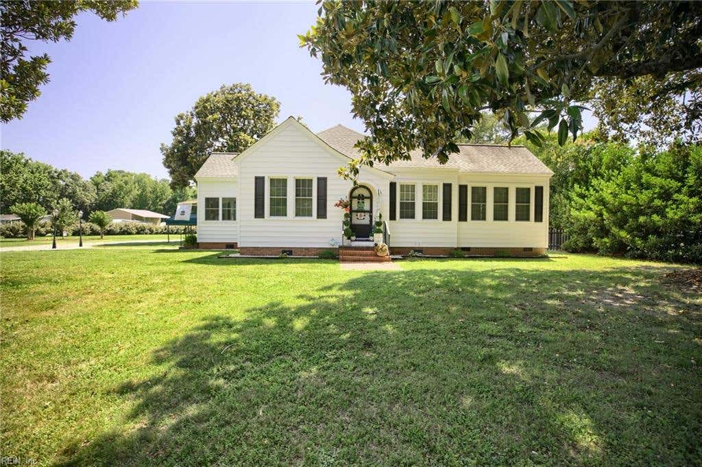 Photo of 2750 New Point Comfort Highway, Port Haywood, VA 23138 (MLS # 10642872)