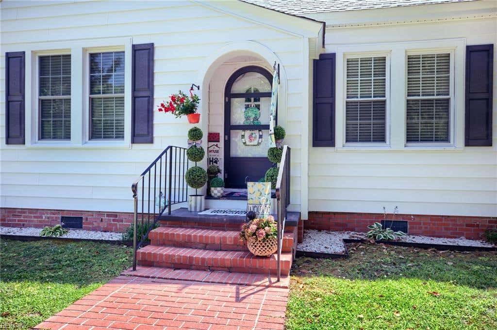 Photo of 2750 New Point Comfort Highway, Port Haywood, VA 23138 (MLS # 10642872)