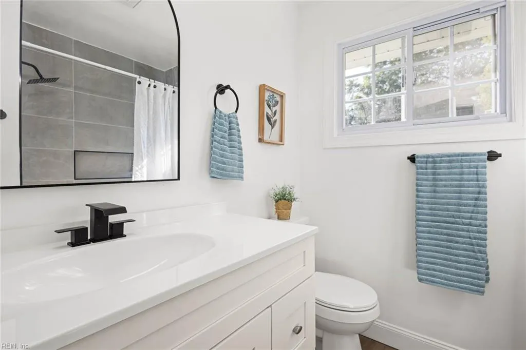 Virginia Beach, Virginia 23455, United States, 4 Bedrooms Bedrooms, ,2 BathroomsBathrooms,Residential,Active,178094