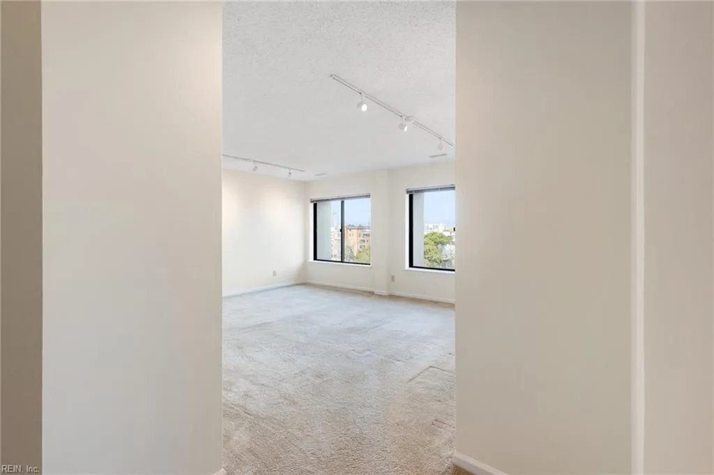 Norfolk, Virginia 23510, United States, 1 Bedroom Bedrooms, ,1 BathroomBathrooms,Residential,Active,80755