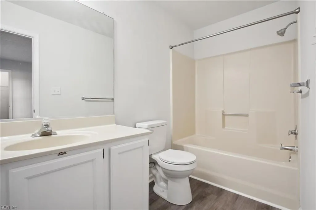 Hampton, Virginia 23669, United States, 2 Bedrooms Bedrooms, ,3 BathroomsBathrooms,Residential,Active,77500