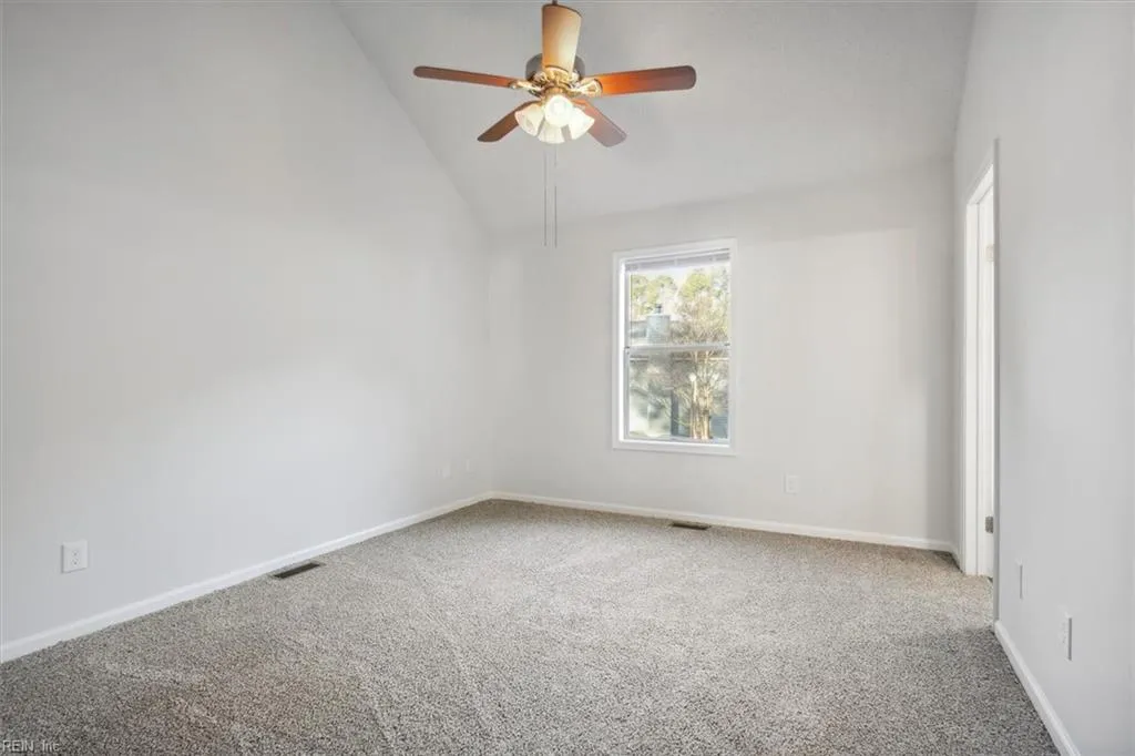 Hampton, Virginia 23669, United States, 2 Bedrooms Bedrooms, ,3 BathroomsBathrooms,Residential,Active,77500