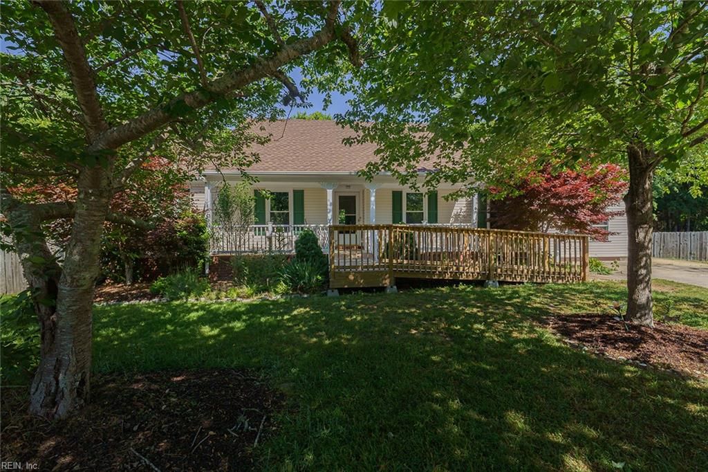 Photo of 1004 Wymers Court, Chesapeake, VA 23322 (MLS # 10633344)