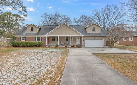 Photo of 733 Avalon Avenue, Virginia Beach, VA 23464 (MLS # 10622788)