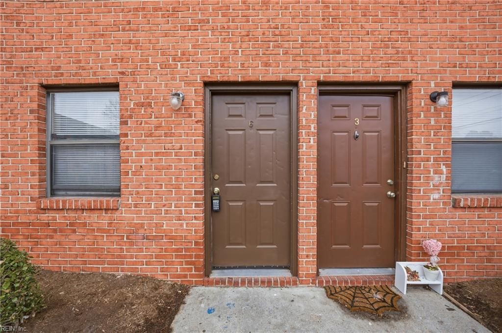 Photo of 4914 E Princess Anne Road #B6, Norfolk, VA 23502 (MLS # 10623575)